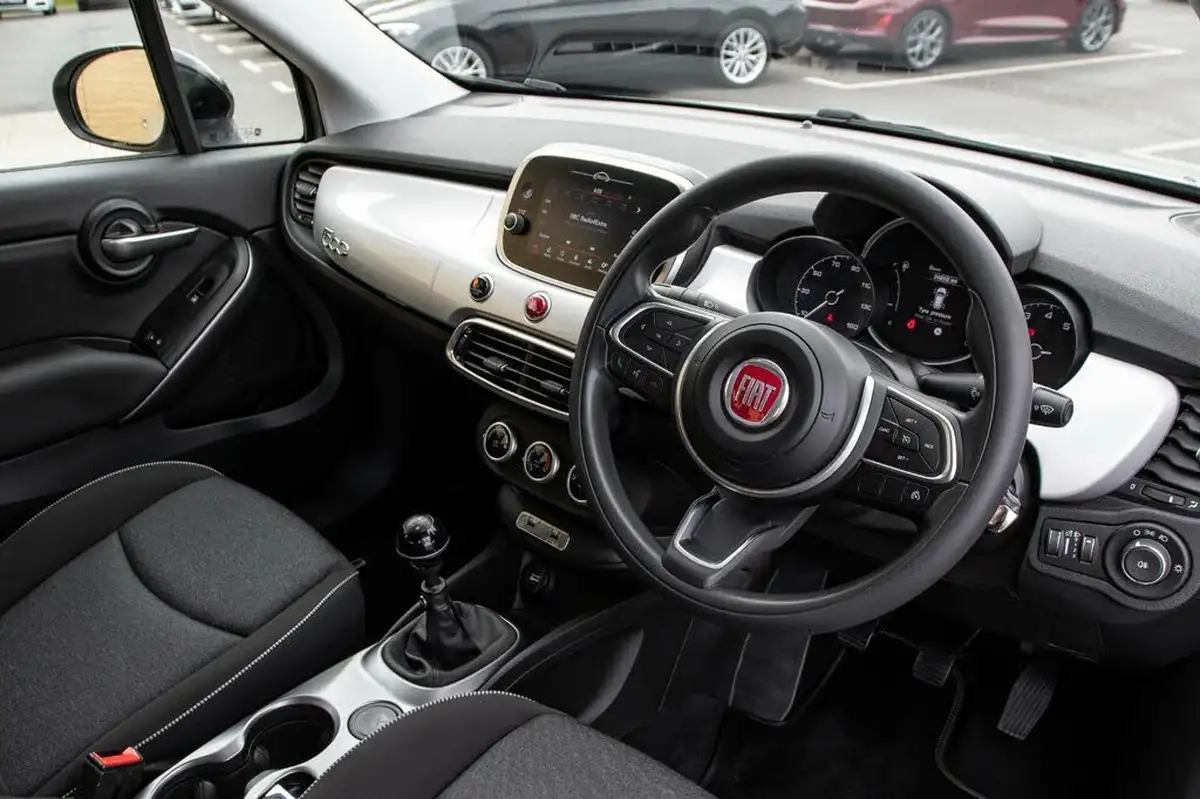 2021-fiat-500x-10-firefly-turbo-urban-big-4