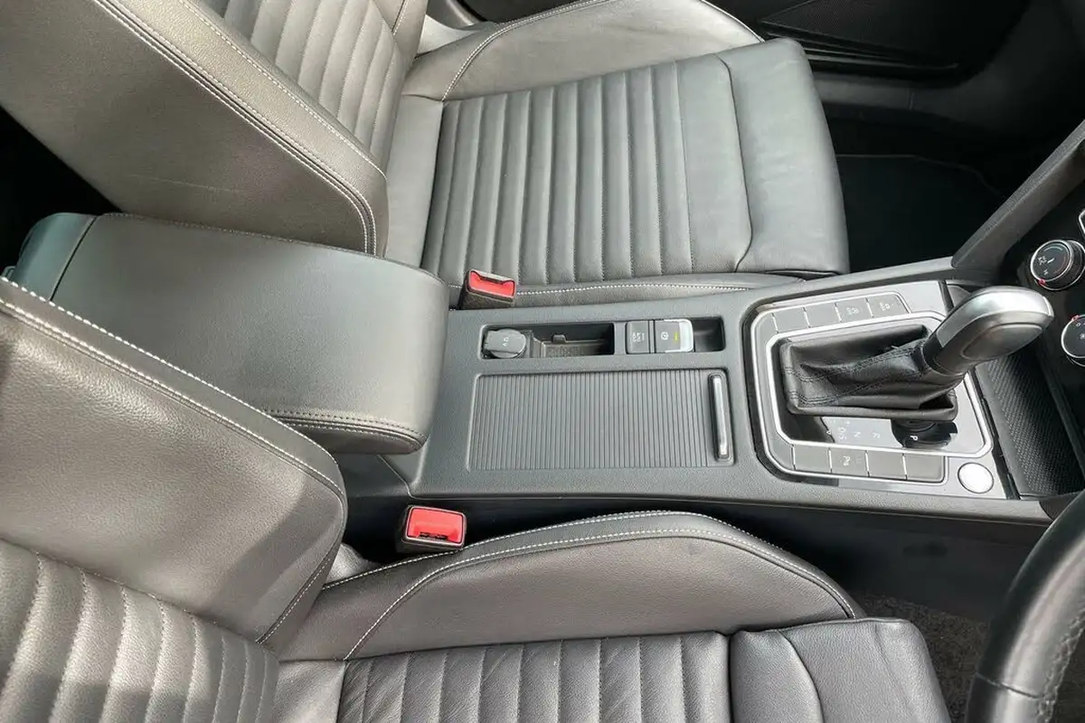 2022-volkswagen-passat-15-tsi-sel-estate-5d-dsg-big-38