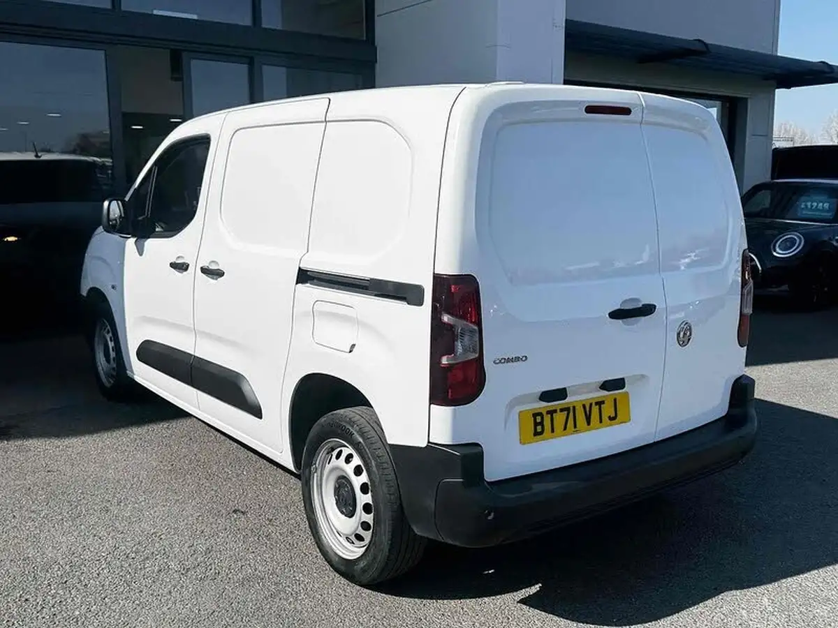 2021-vauxhall-combo-15cdti-dynamic-2300-100pseu6dt-l1h1-panel-big-15