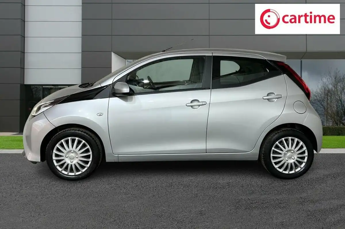 2021-toyota-aygo-10-vvt-i-x-play-tss-big-2