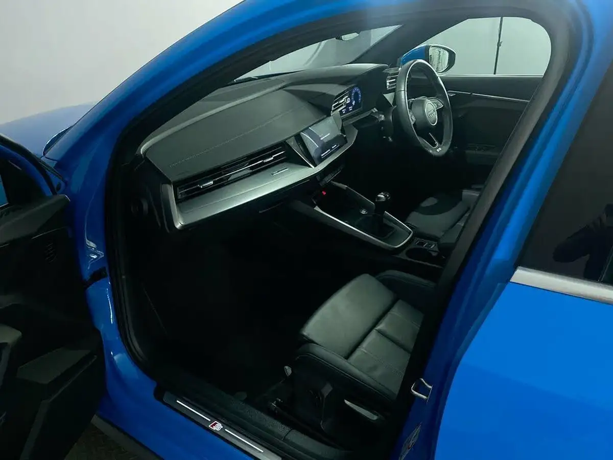 2023-audi-a3-10-30-tfsi-s-line-sportback-5d-big-16
