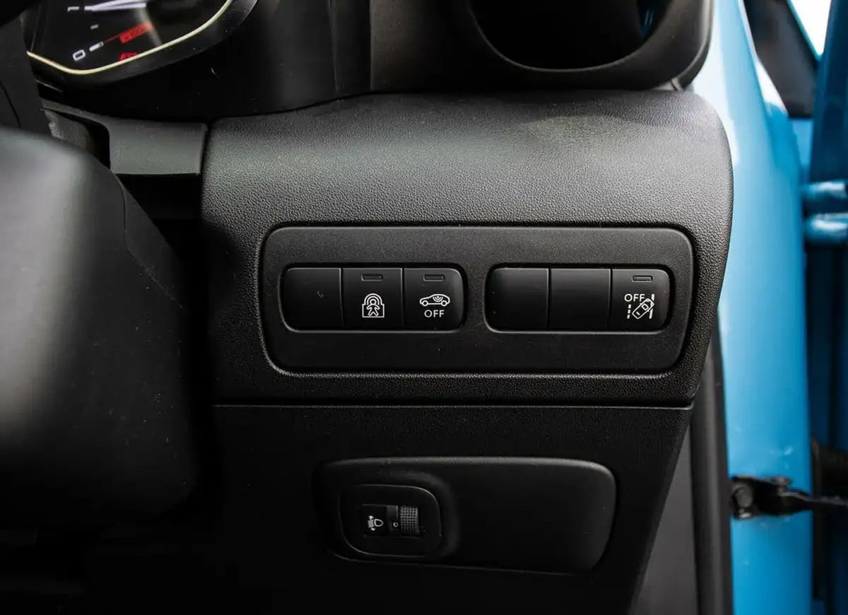 2018-citroen-c3-aircross-12-puretech-flair-110ps-ss-big-15