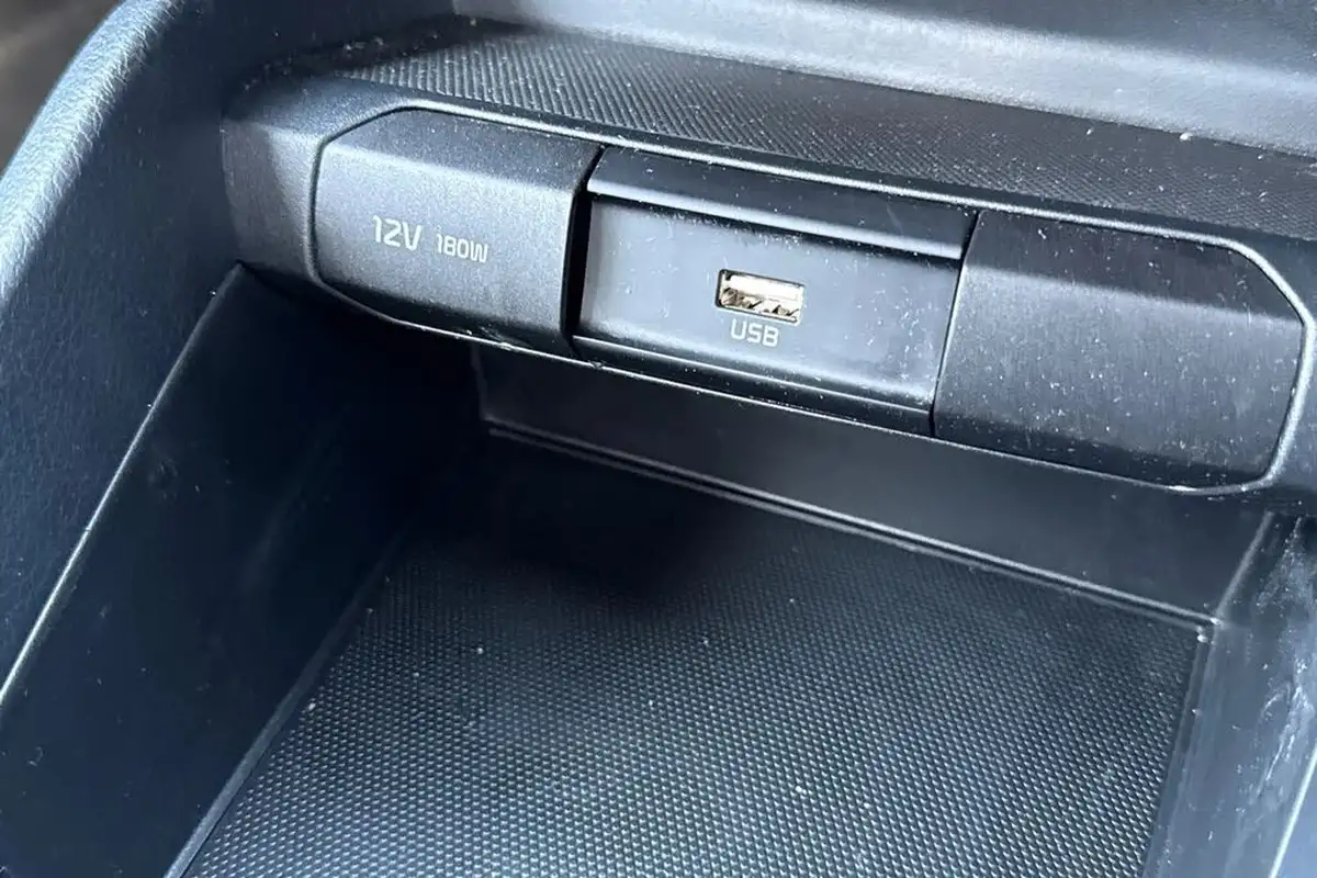2022-kia-stonic-10-t-gdi-2-big-31