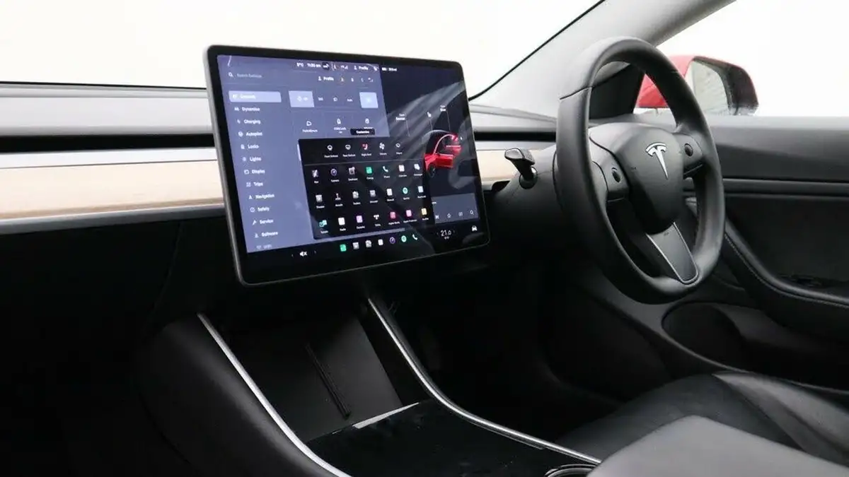 2020-tesla-model-3-e-long-range-big-3