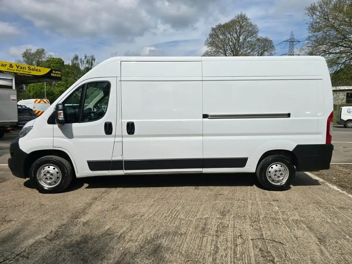 2022-citroen-relay-22bluehdi-35-l3h2-enterprise-panel-big-6