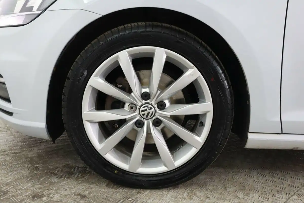 2019-volkswagen-golf-15-tsi-gt-150ps-ss-hatchback-5d-big-29