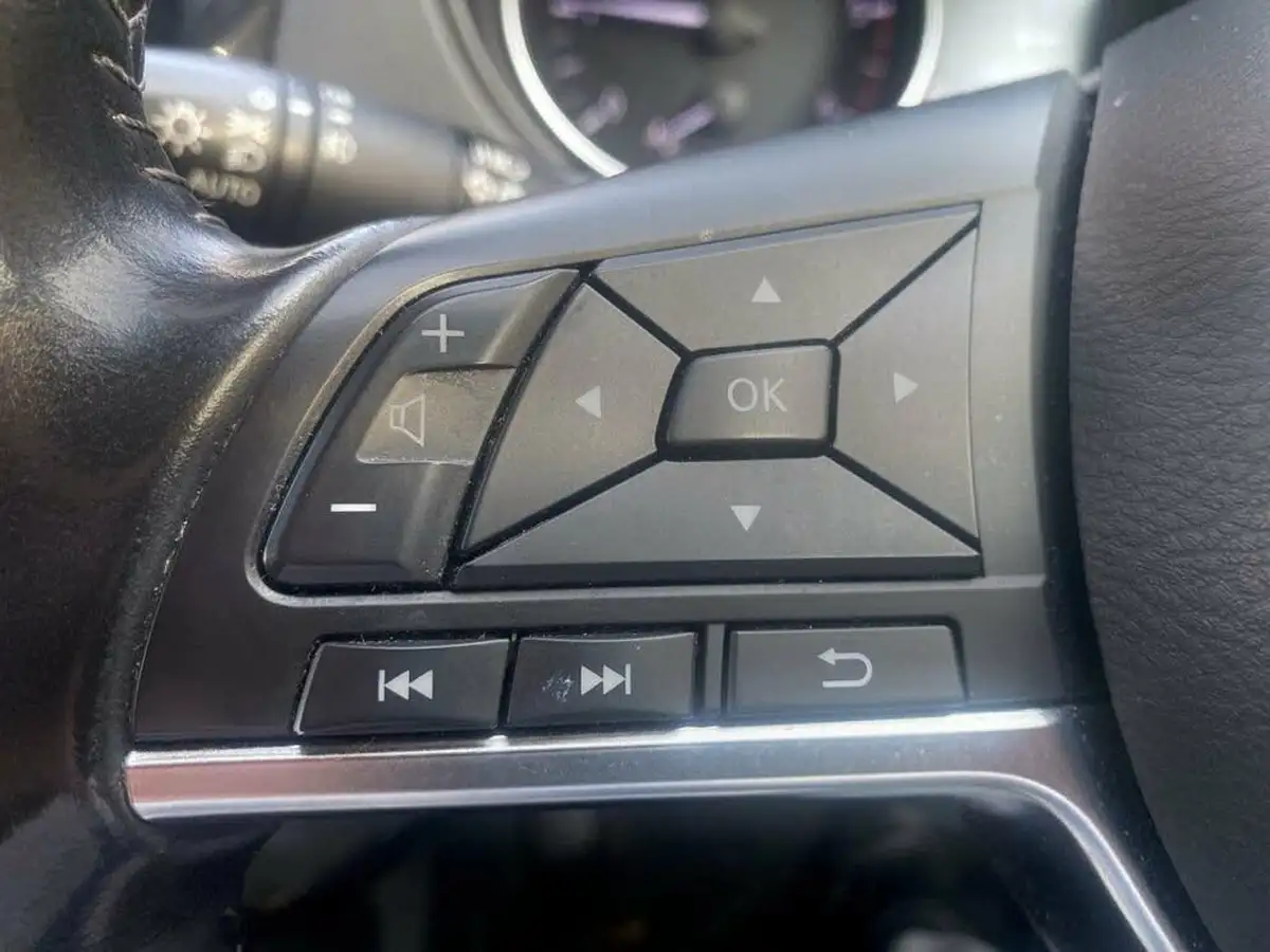 2019-nissan-qashqai-15dci-acenta-premium-17in-alloys-dct-big-11