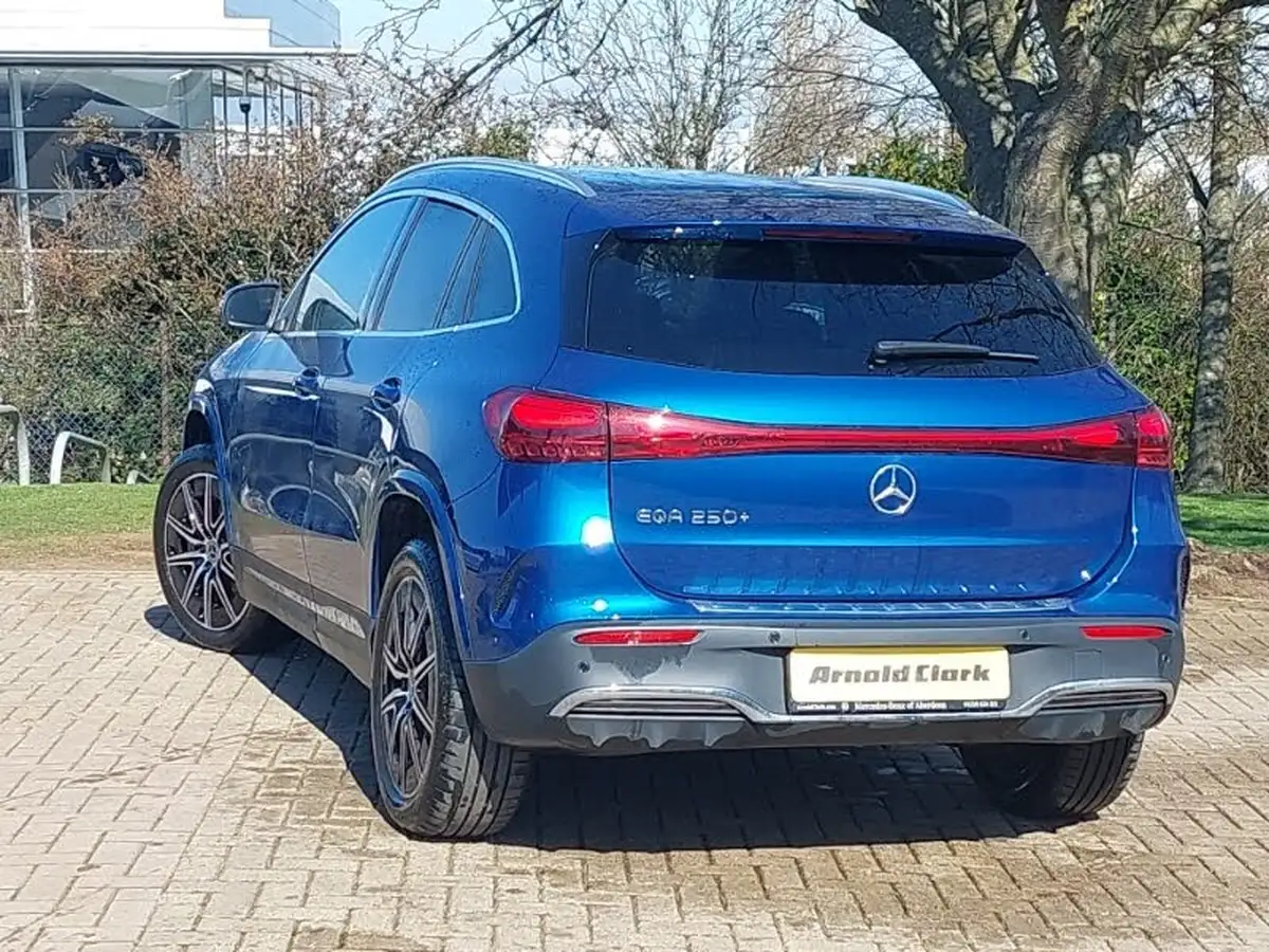 2024-mercedes-benz-eqa-e-eqa-250-amg-line-executive-big-1
