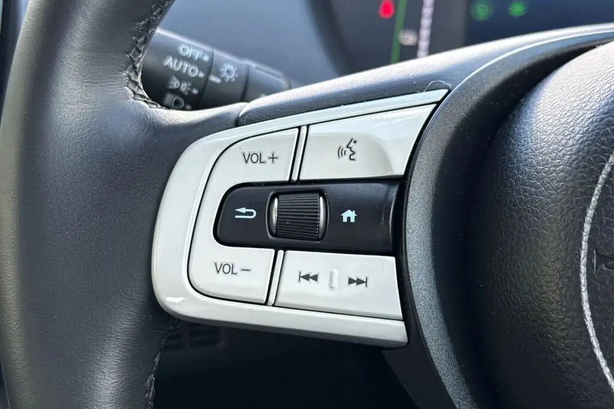 2023-honda-jazz-15-i-mmd-elegance-big-32
