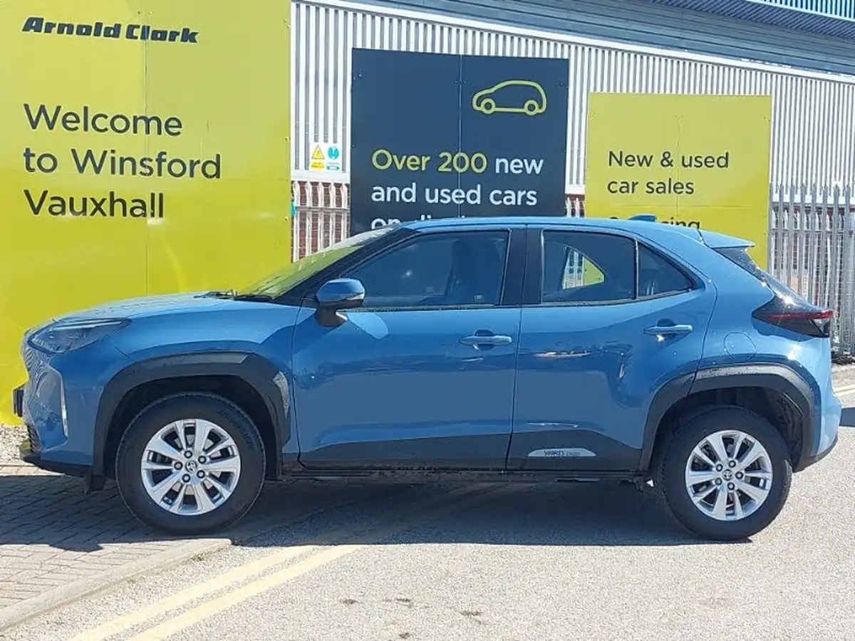 2022-toyota-yaris-cross-15-vvt-i-icon-big-3