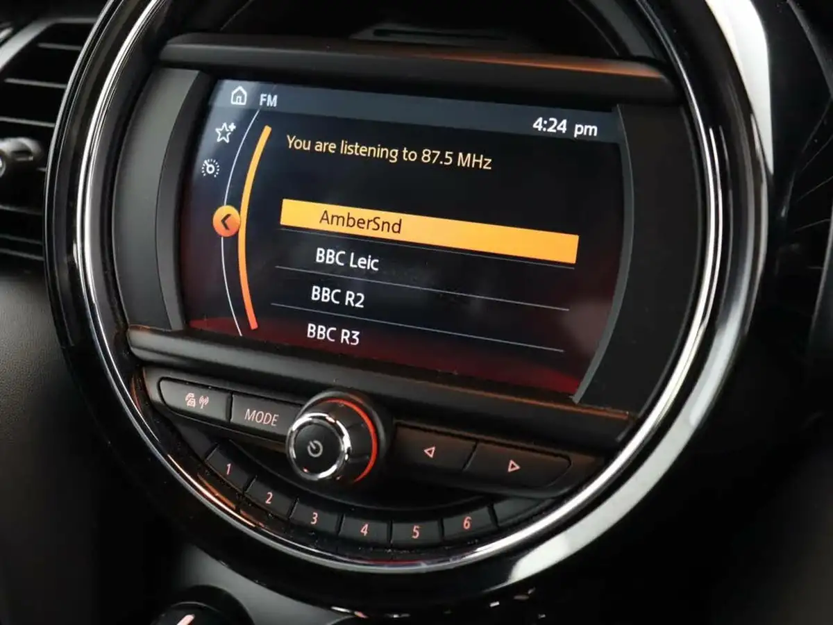 2018-mini-cooper-20-cooper-s-series-ii-ss-hatchback-3d-big-11