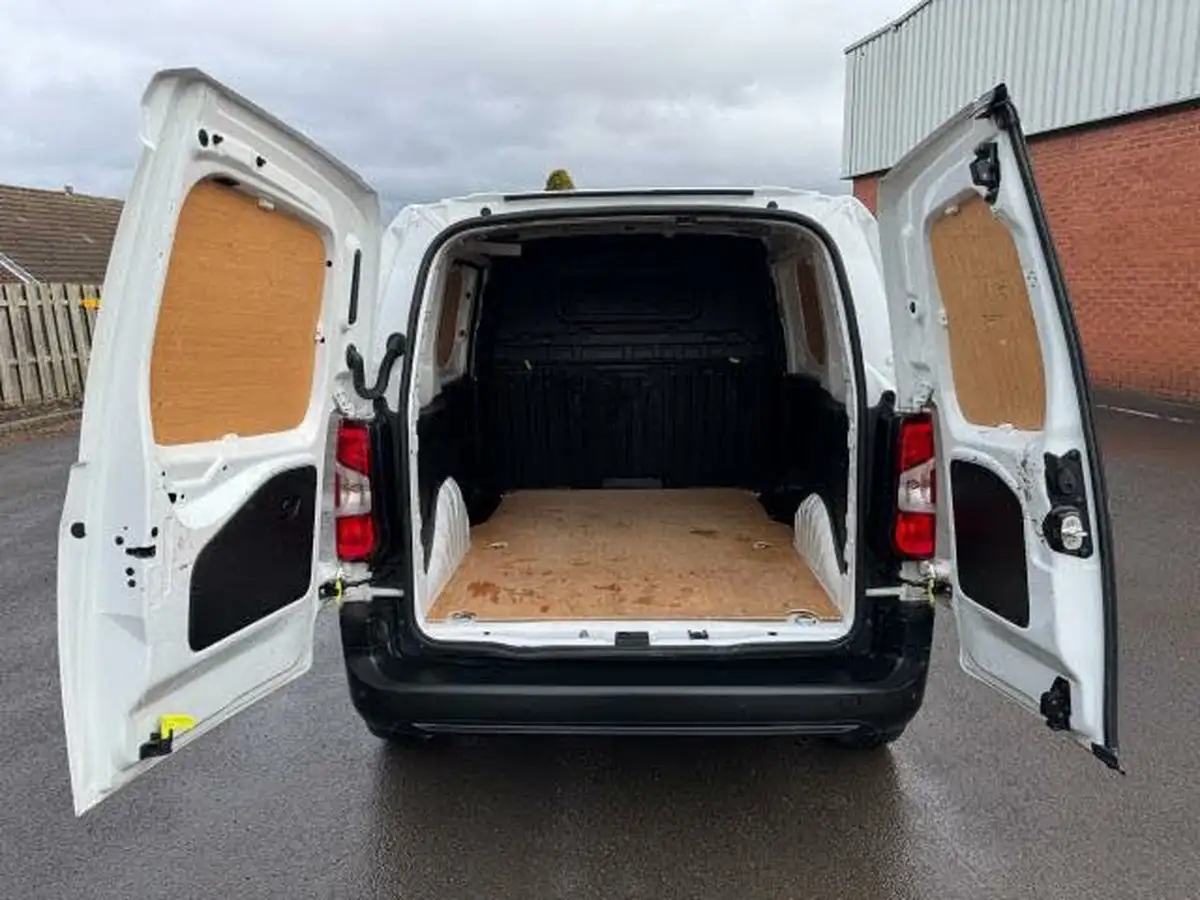 2021-peugeot-partner-15-bluehdi-1000-professional-100ps-eu6dt-panel-big-36