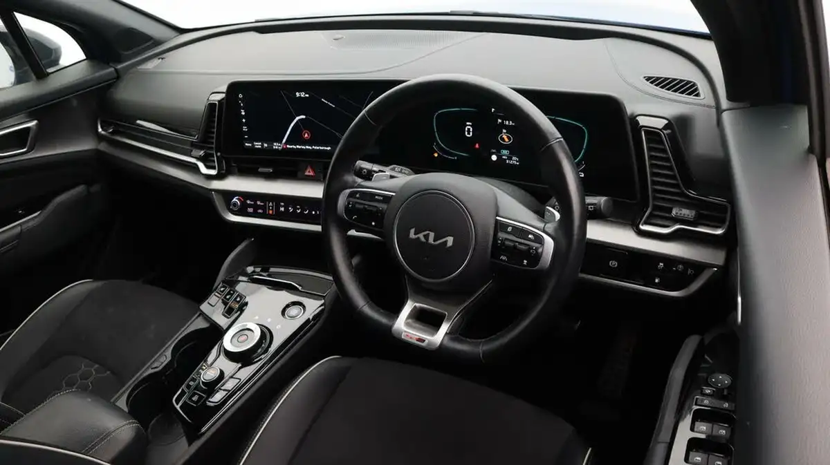 2023-kia-sportage-16-t-gdi-gt-line-261bhp-awd-phev-auto-big-9