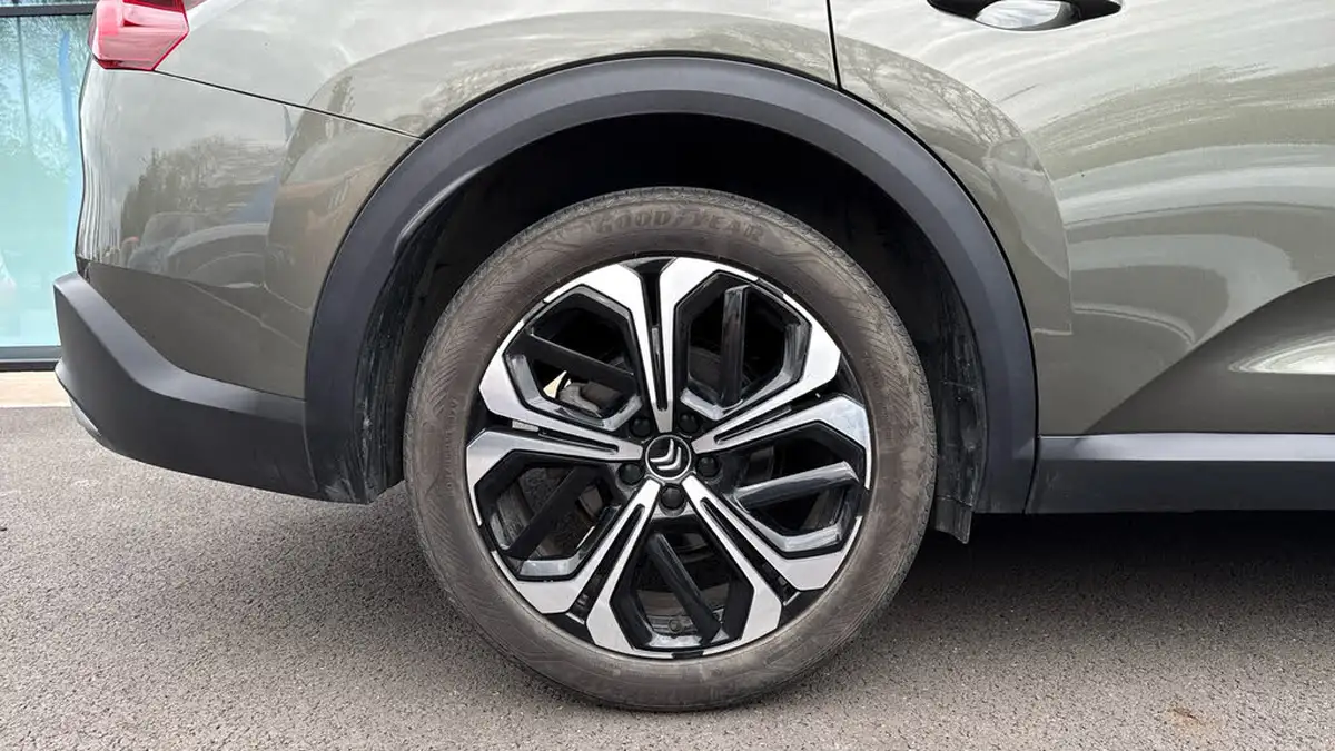2023-citroen-c5-x-12-puretech-shine-plus-big-15