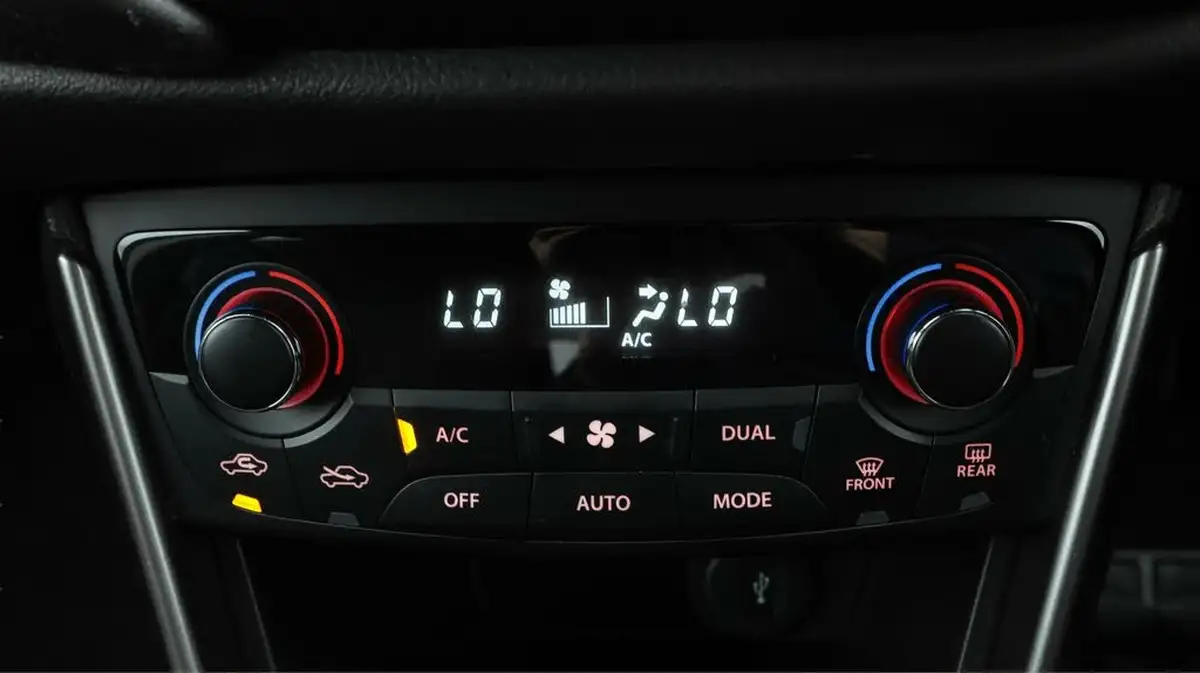 2023-suzuki-s-cross-14-boosterjet-motion-big-12