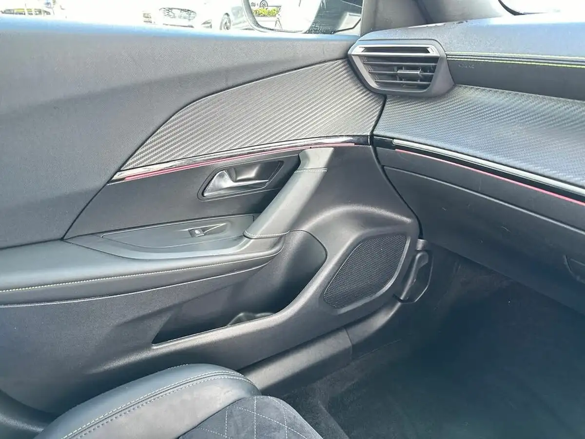 2023-peugeot-2008-suv-e-gt-premium-big-33