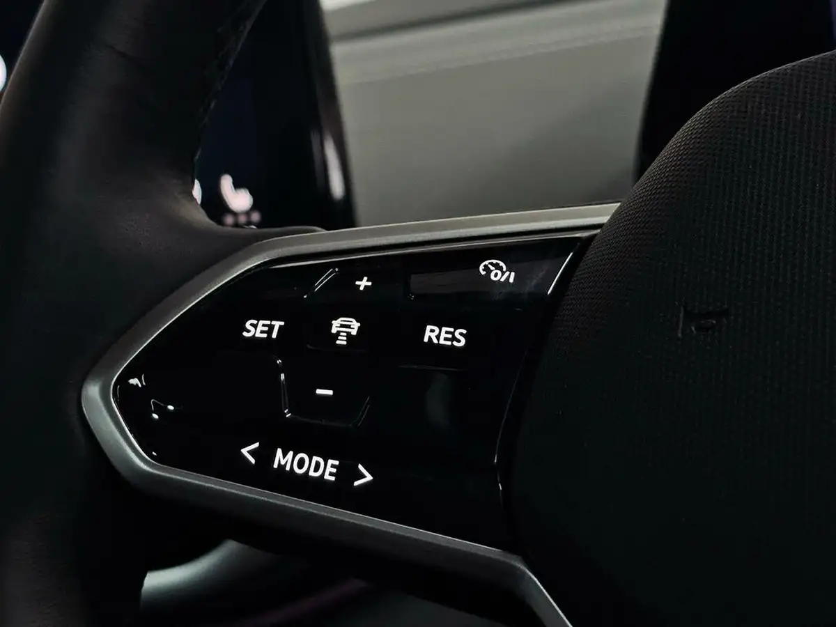 2023-volkswagen-id5-e-tech-204ps-performance-big-45