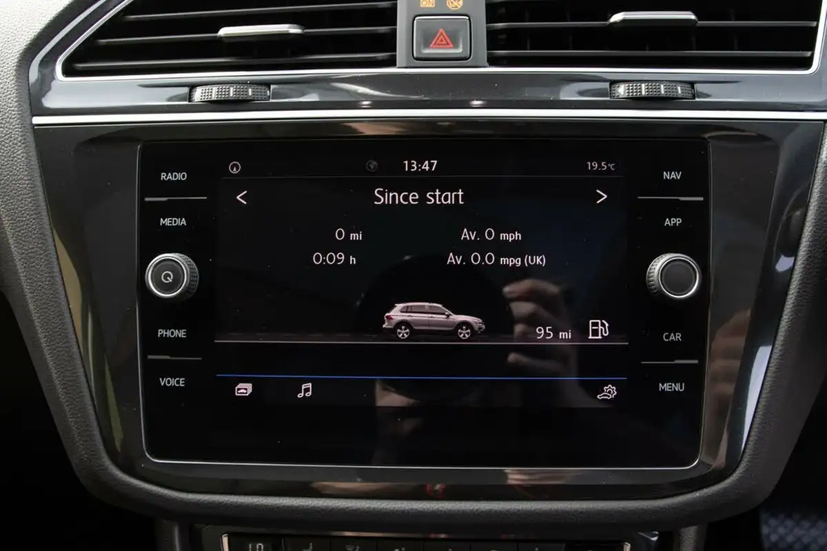 2018-volkswagen-tiguan-20tdi-sel-150ps-ss-dsg-big-21