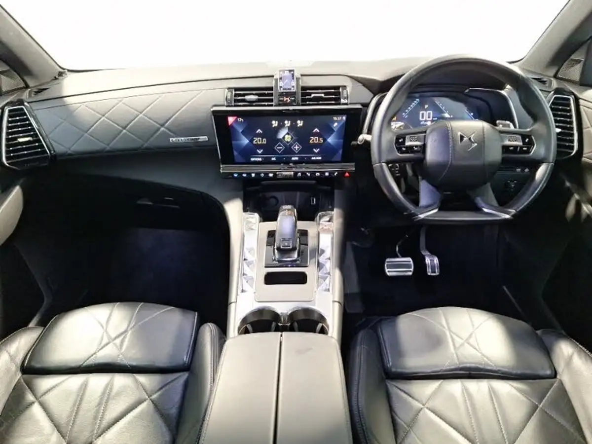 2019-ds-ds-7-crossback-20bluehdi-prestige-big-2