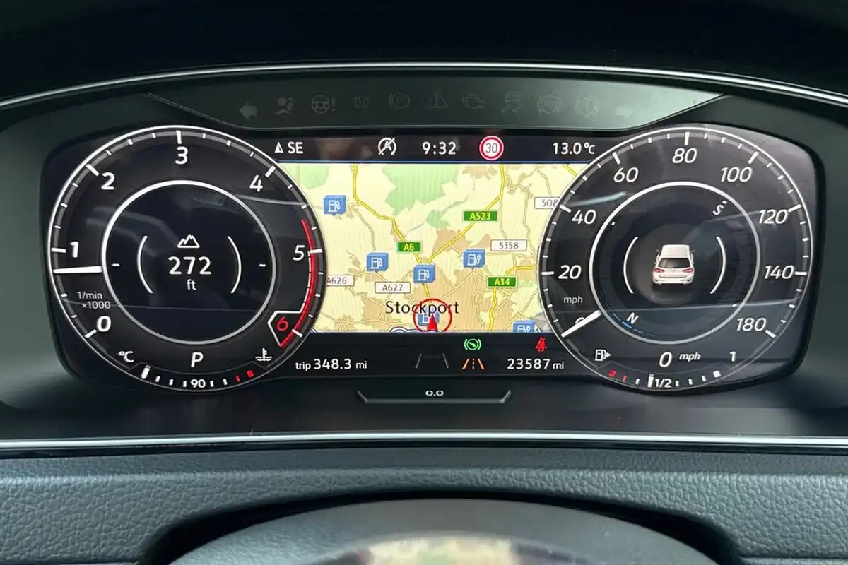 2019-volkswagen-golf-20tdi-gtd-blueline-hatchback-5d-dsg-big-32