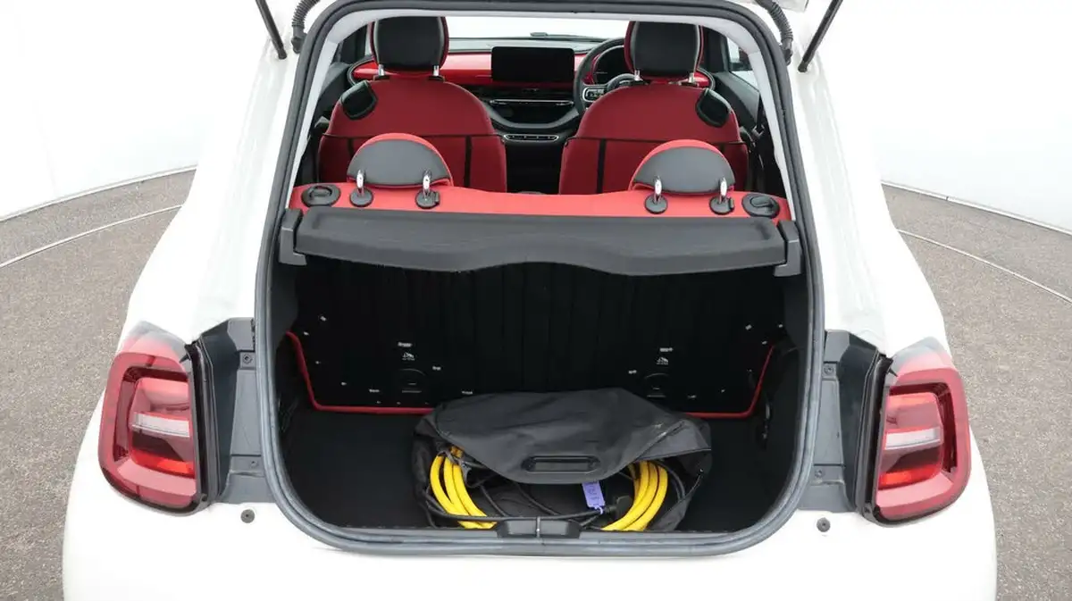 2021-fiat-500-e-red-117bhp-big-17