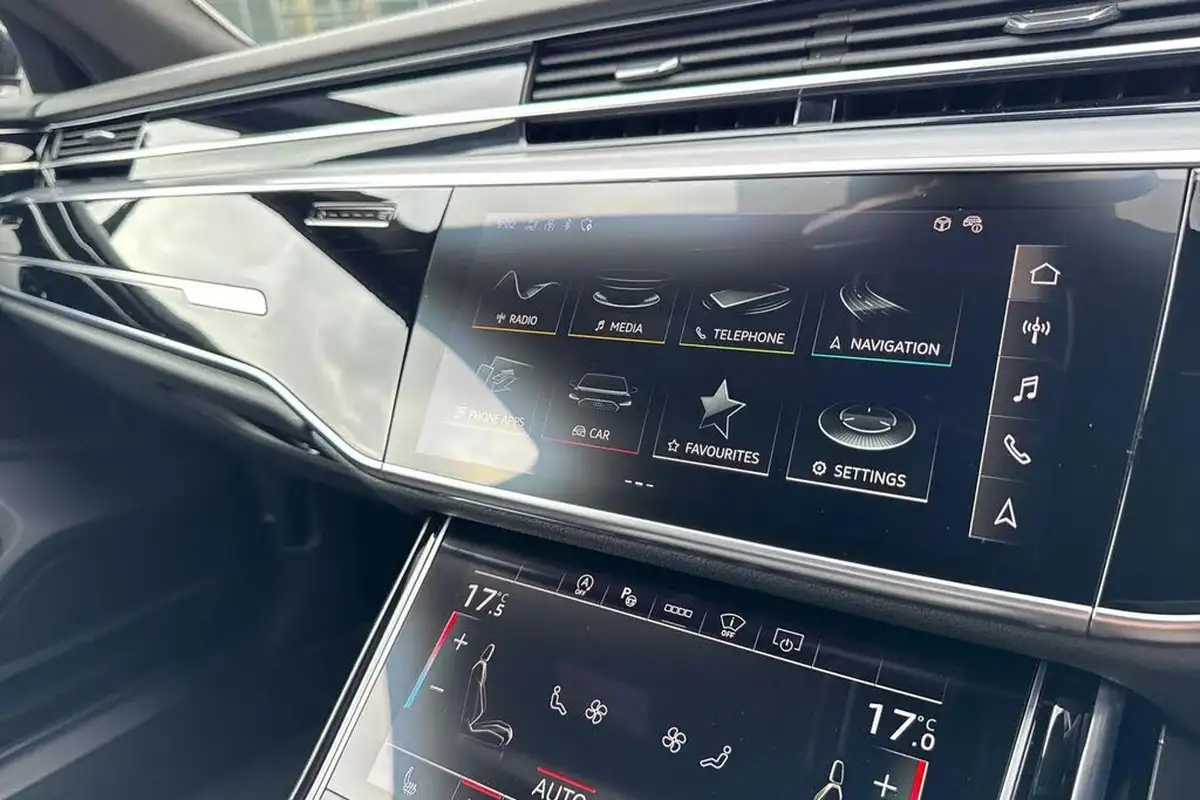 2022-audi-a8-30-50-tdi-black-edition-big-37