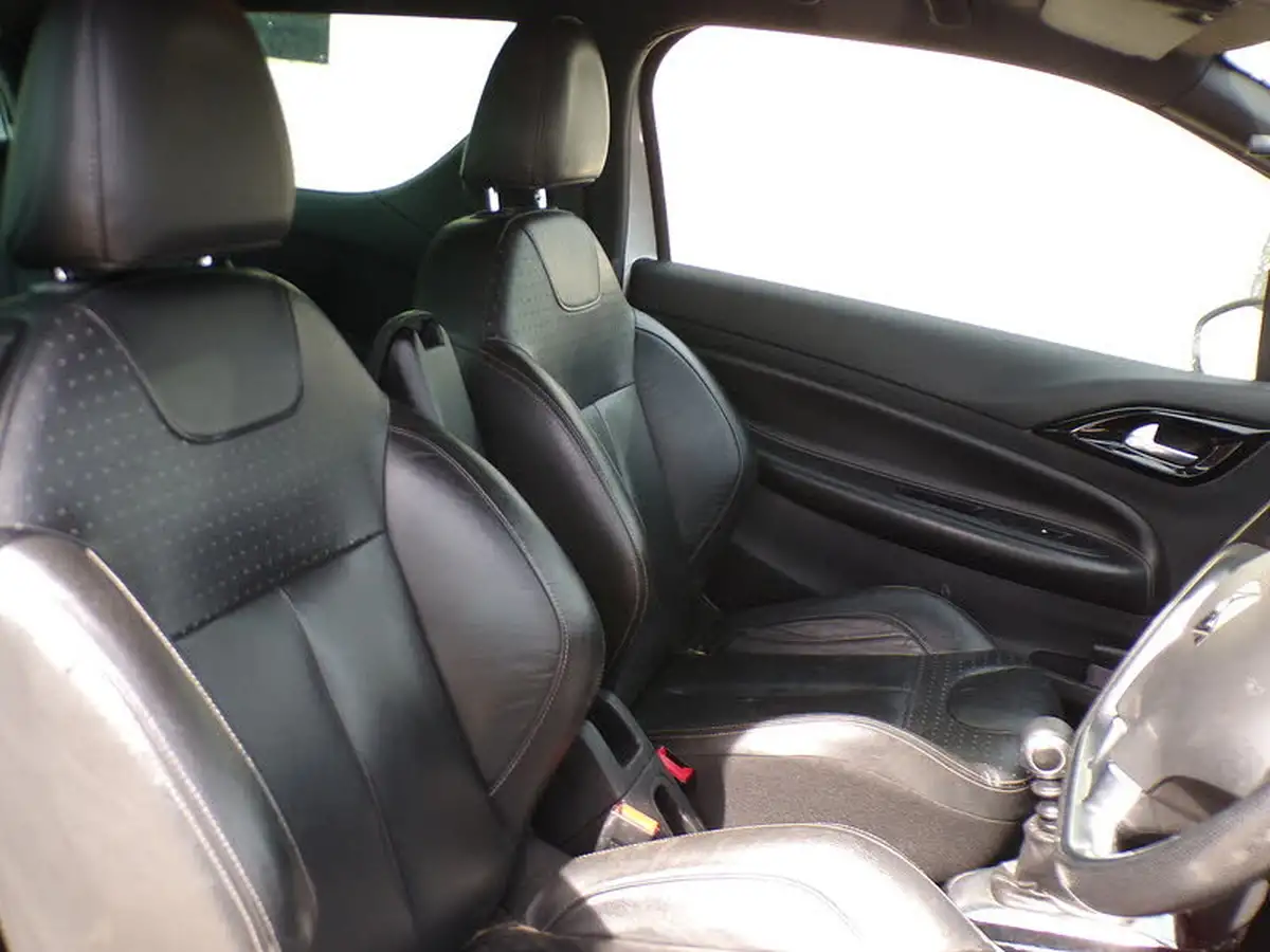 2014-citroen-ds3-16e-hdi-dsport-plus-big-10