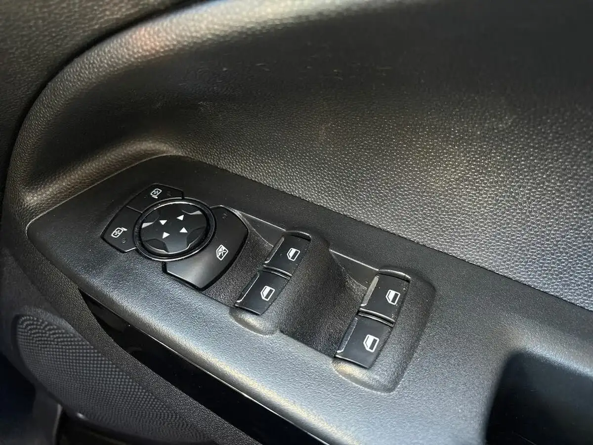 2022-ford-ecosport-10t-st-line-140ps-big-17