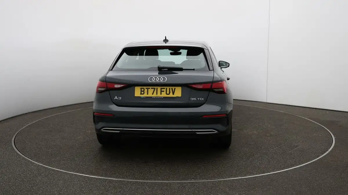 2021-audi-a3-20-35-tdi-sportback-5d-s-tronic-big-50