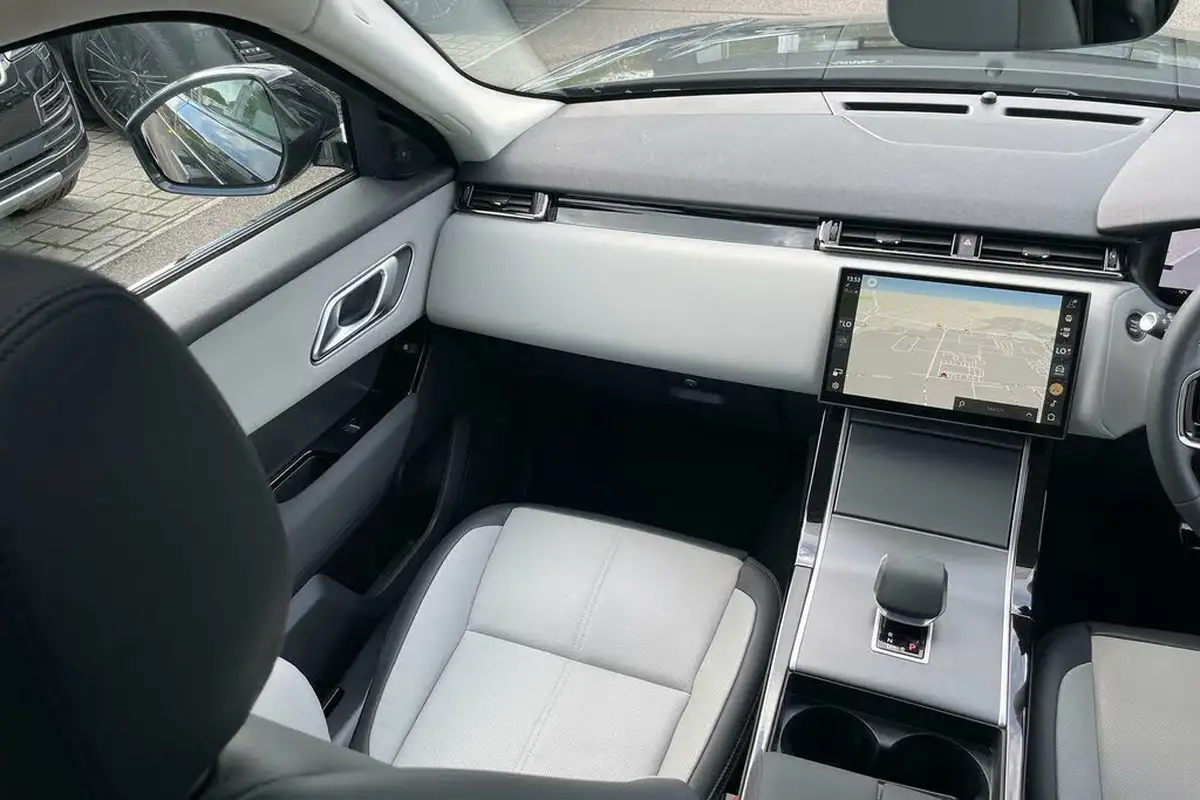 2024-land-rover-range-rover-velar-20-p400e-dynamic-se-big-14