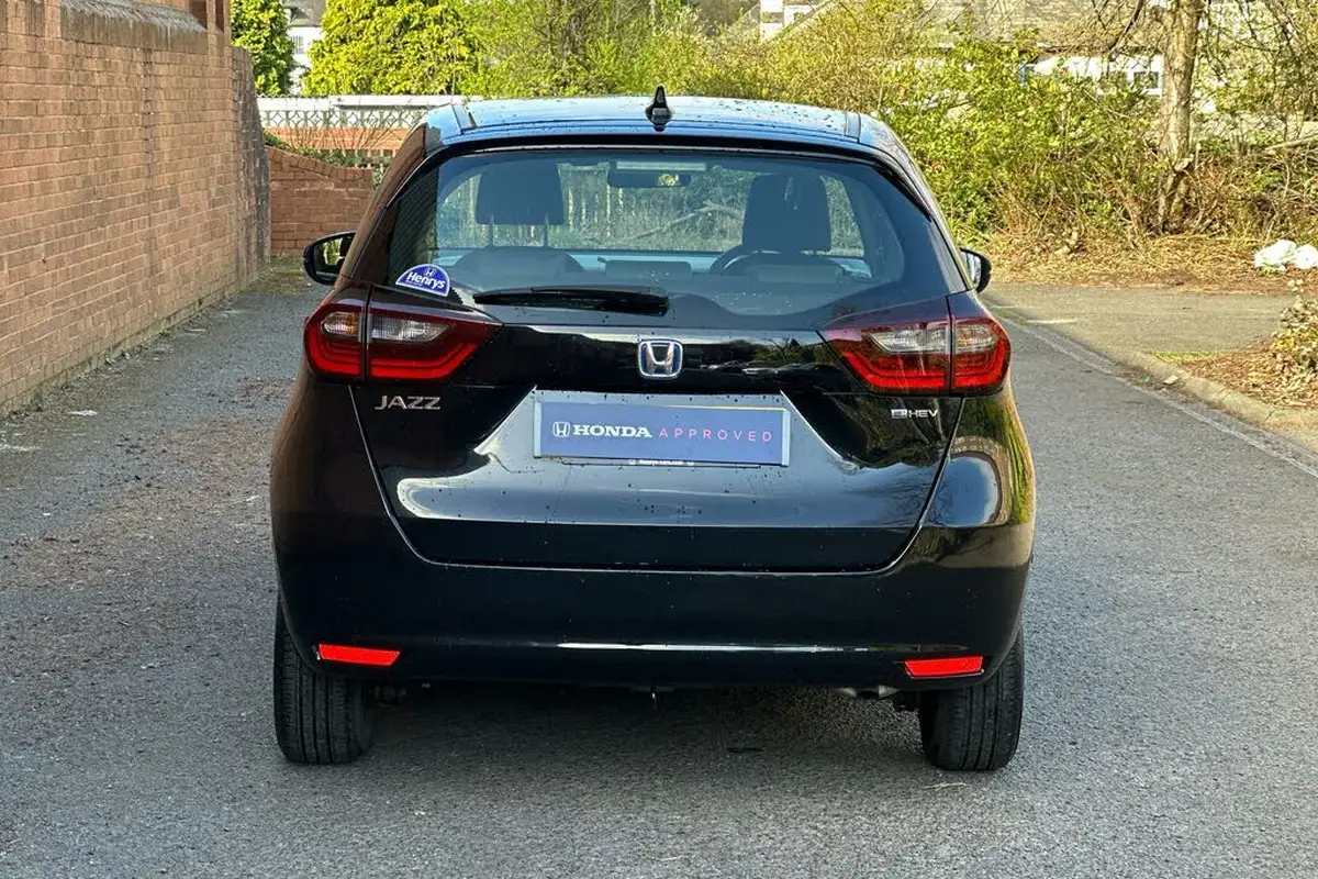 2022-honda-jazz-15-i-mmd-se-109ps-big-7