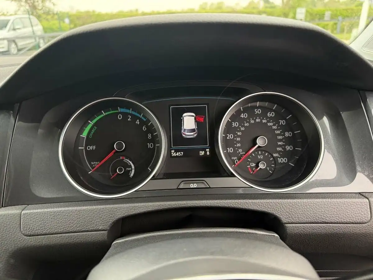 2020-volkswagen-golf-e-e-golf-big-24