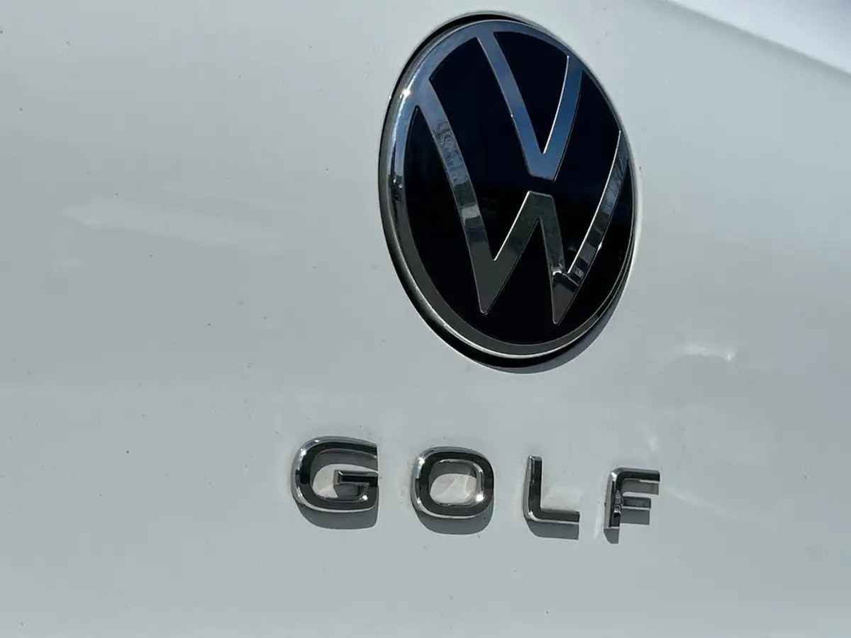2021-volkswagen-golf-15-tsi-style-150ps-hatchback-big-21
