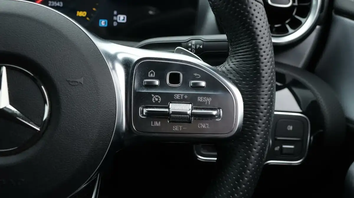 2022-mercedes-benz-cla-13-cla-200-amg-line-shooting-brake-5d-big-25