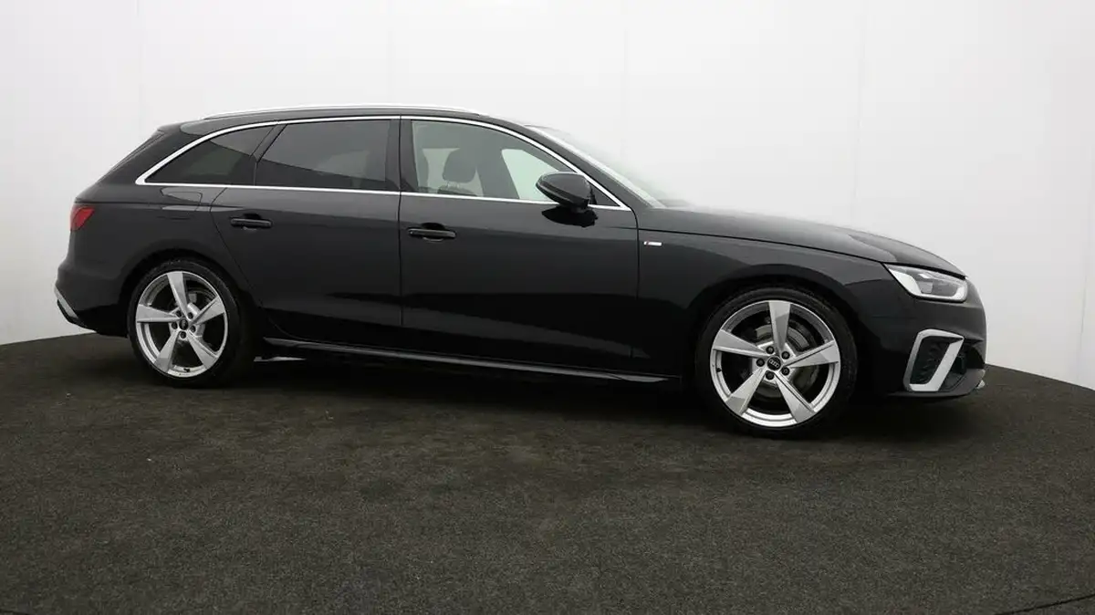 2021-audi-a4-avant-20-35-tdi-s-line-big-33