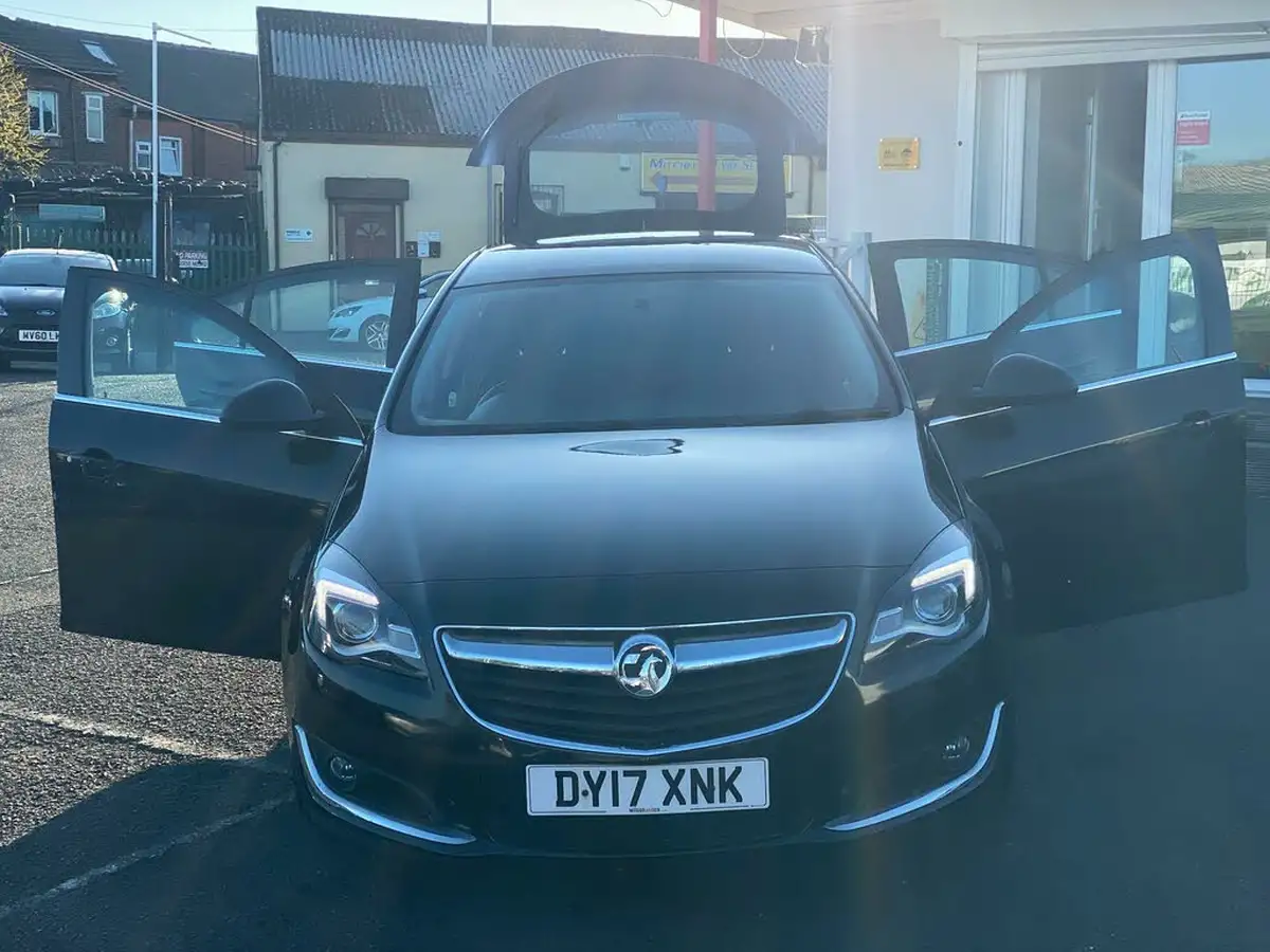 2017-vauxhall-insignia-20cdti-design-nav-ecoflex-blueinjection-ss-big-16