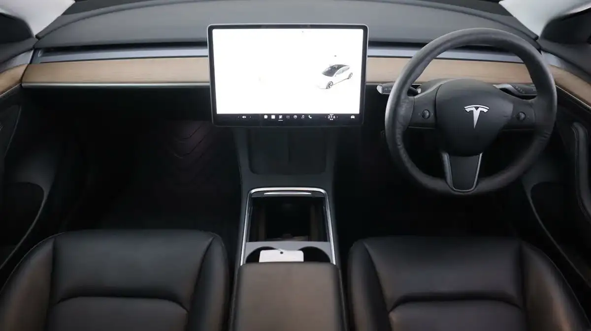 2021-tesla-model-3-e-long-range-4x4-big-13