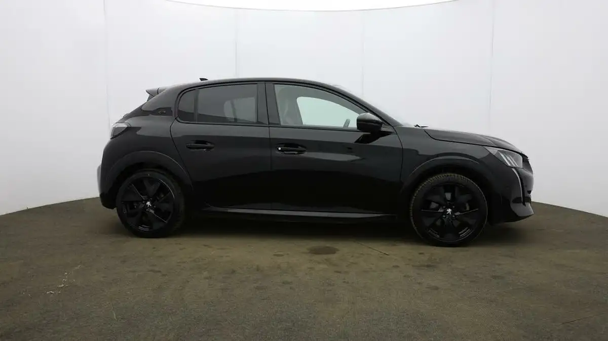 2020-peugeot-208-e-gt-big-7