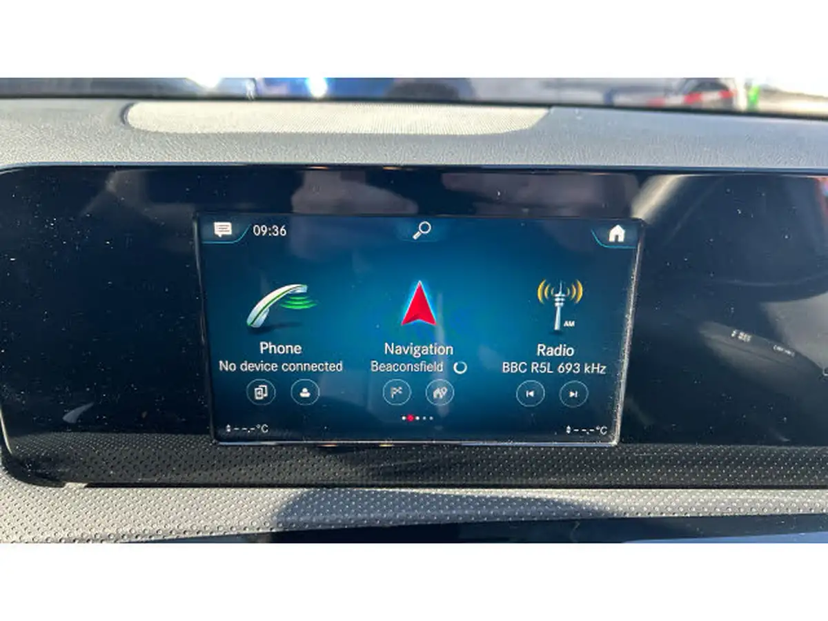 2019-mercedes-benz-a-class-13-a180-amg-line-hatchback-5d-big-11
