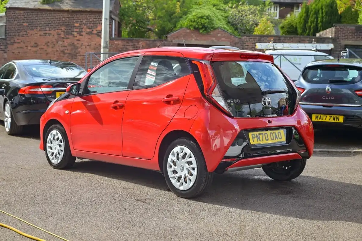 2020-toyota-aygo-10-vvt-i-x-play-big-5