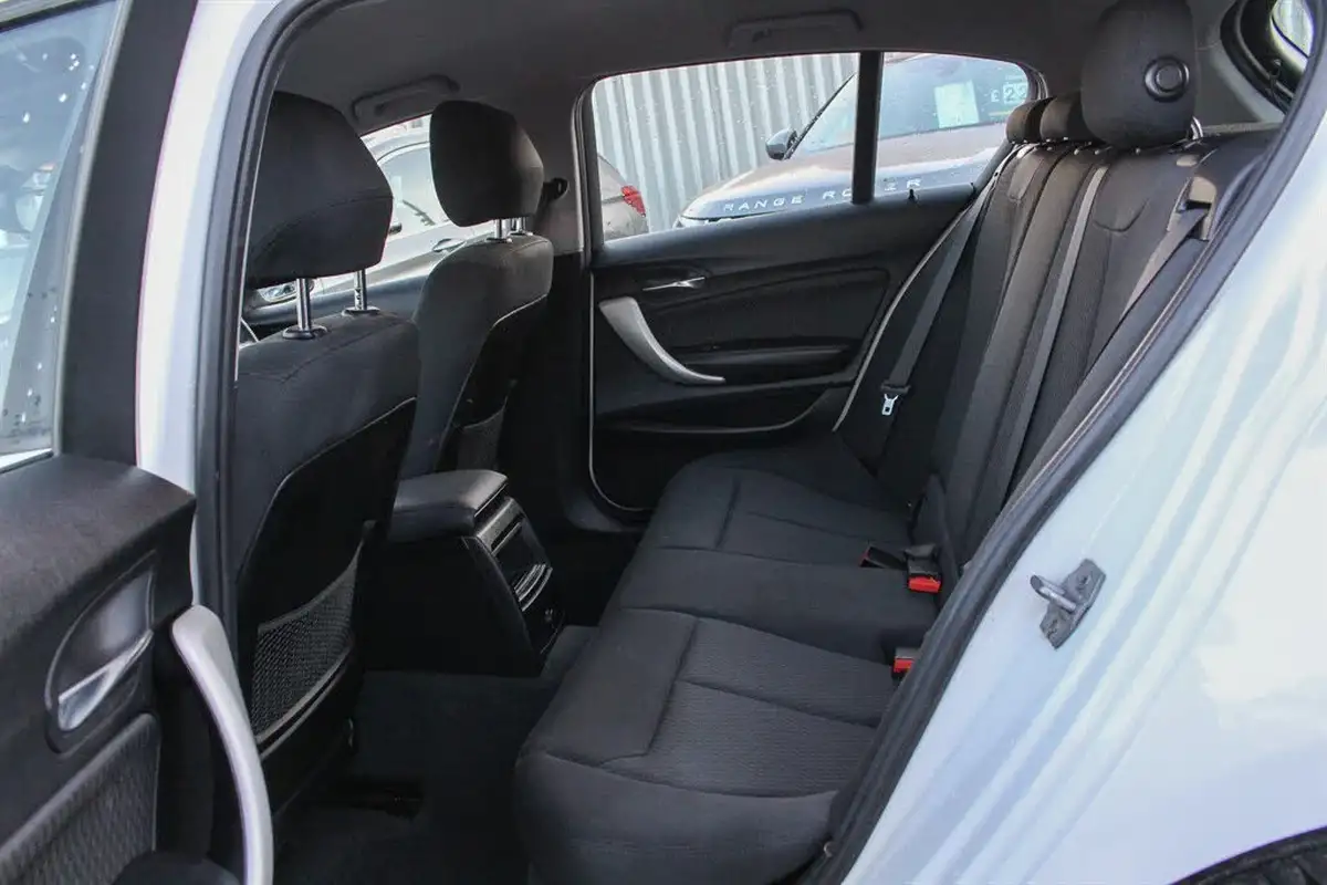2019-bmw-1-series-15td-116d-se-business-ss-5d-big-18