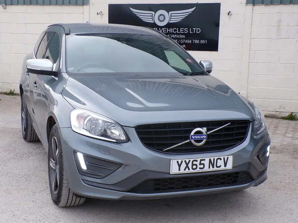 2015-volvo-xc60-24td-d5-r-design-220bhp-ss-geartronic-big-1
