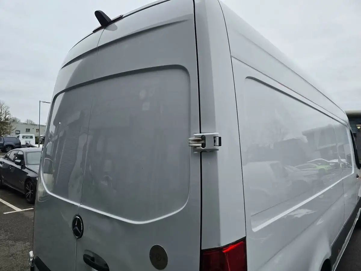 2018-mercedes-benz-sprinter-21cdi-311-l2h1-panel-van-rwd-eco-gear-360-big-66