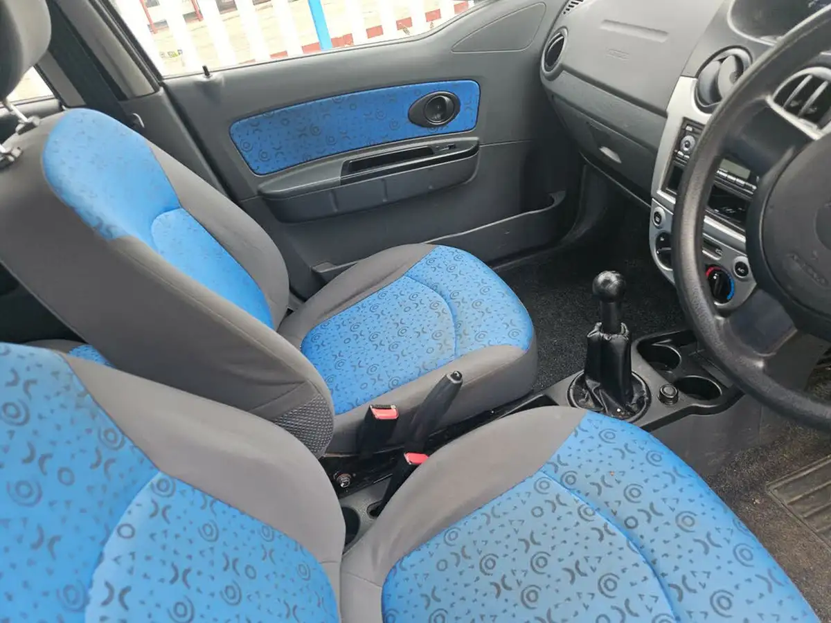 2010-chevrolet-matiz-10-se-big-8