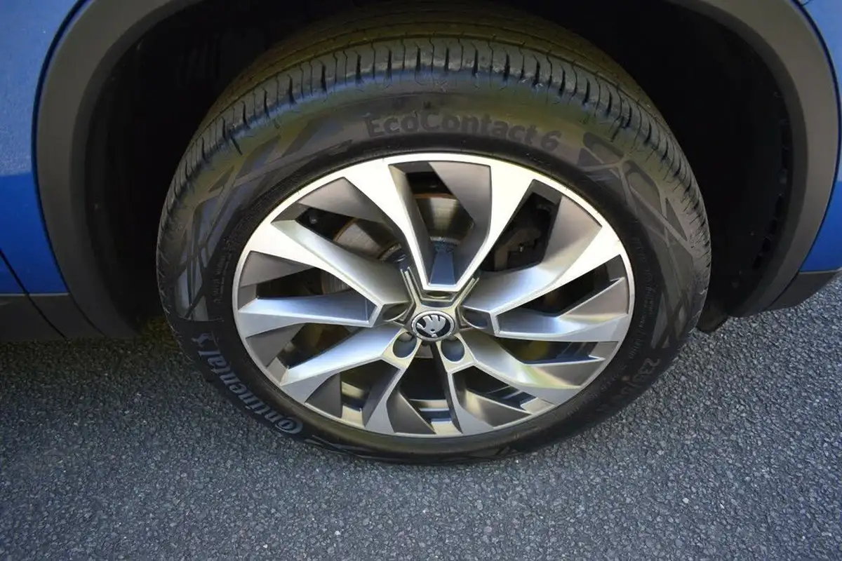 2021-skoda-kodiaq-15-tsi-se-drive-7-dsg-big-22