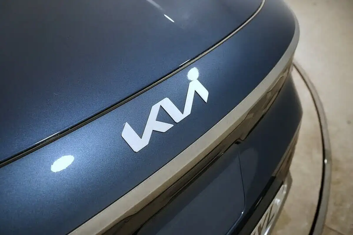 2023-kia-niro-ev-e-4-big-15