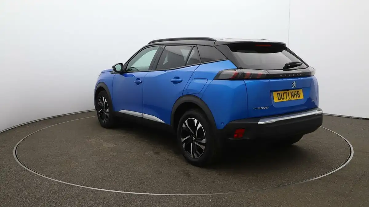 2021-peugeot-2008-suv-e-gt-big-53