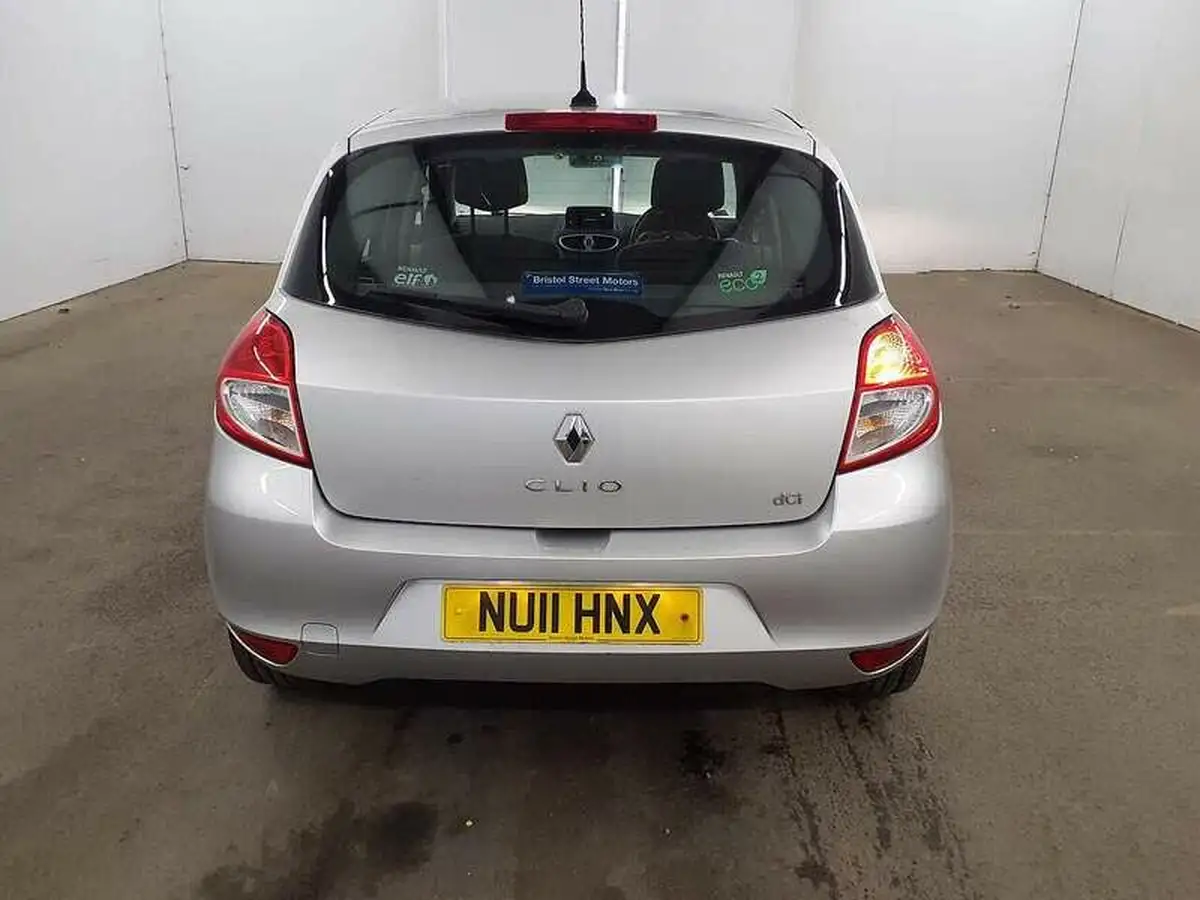 2011-renault-clio-15td-dynamique-tom-tom-15dci-fap-hatchback-5d-big-4