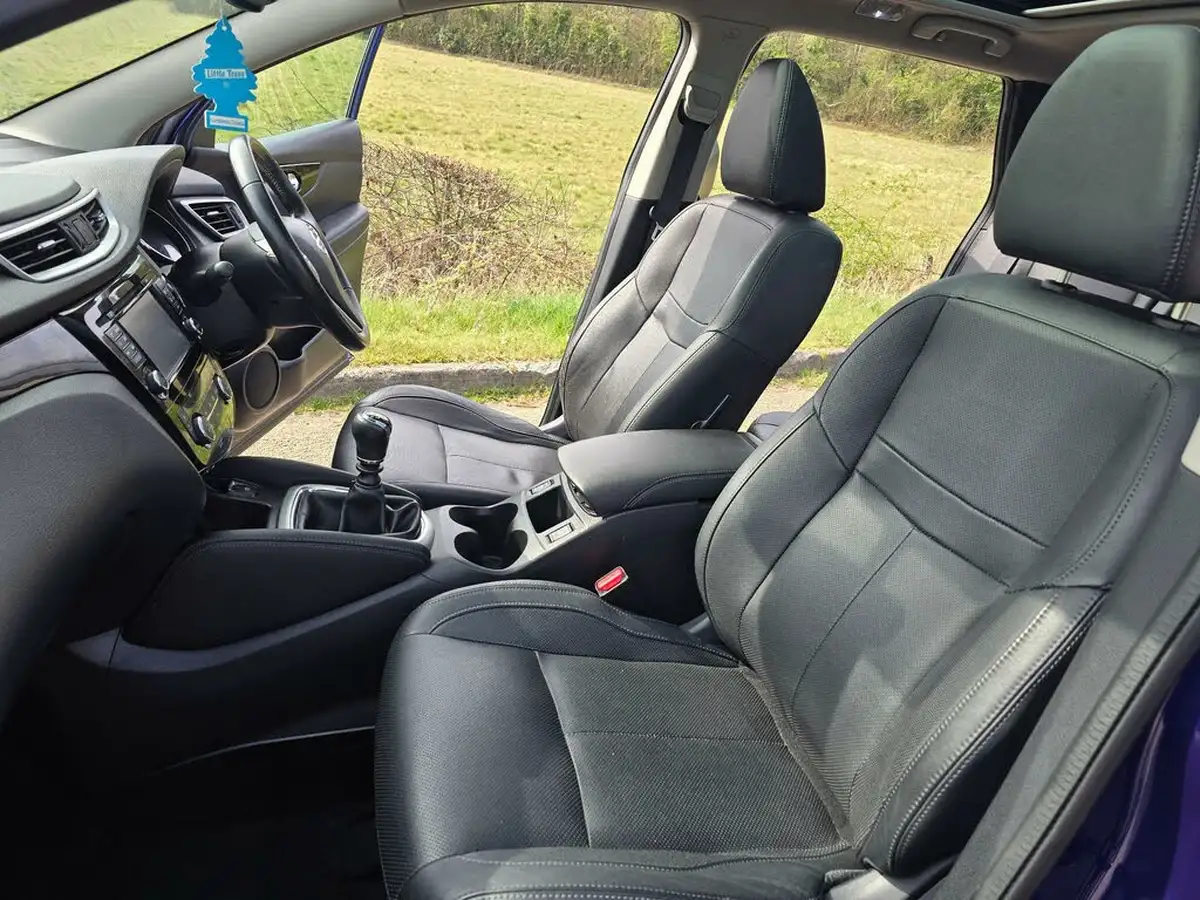2016-nissan-qashqai-12-dig-t-tekna-big-59