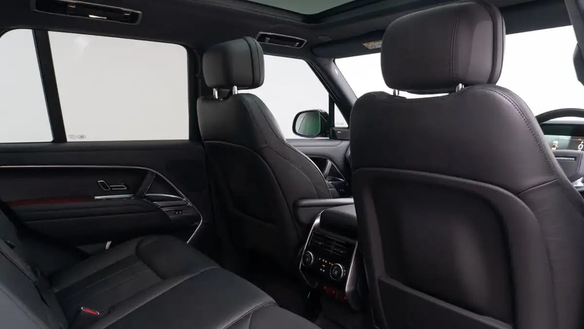 2022-land-rover-range-rover-30-d350-hse-big-4